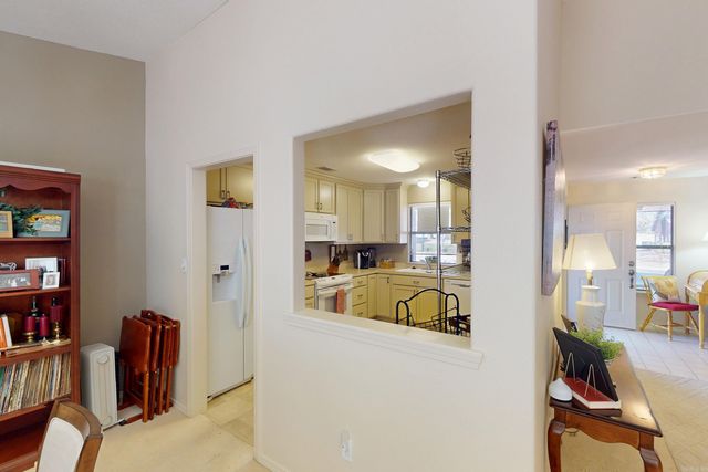 500 Pakis St Apt 2A, Hot Springs National Park, AR 71913