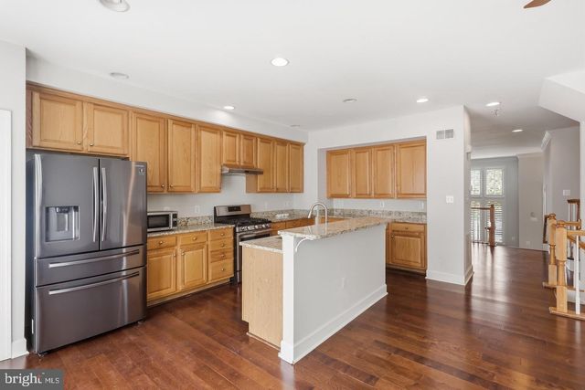 728 VESTAL ST, Woodbridge, VA 22191