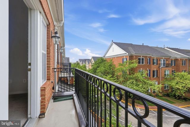 728 VESTAL ST, Woodbridge, VA 22191
