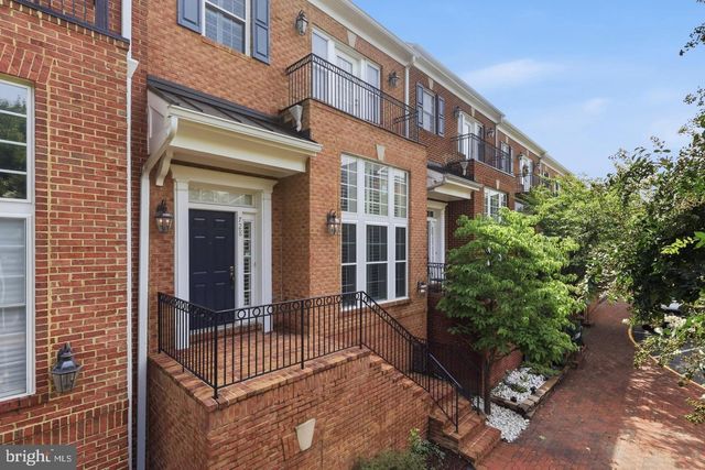 728 VESTAL ST, Woodbridge, VA 22191