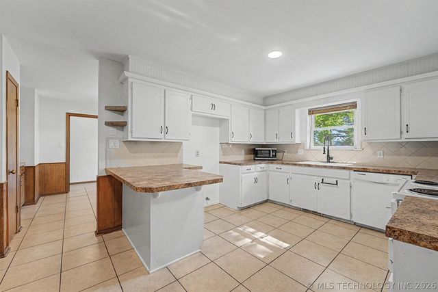 13018 S 79th East Avenue, Bixby, OK 74008
