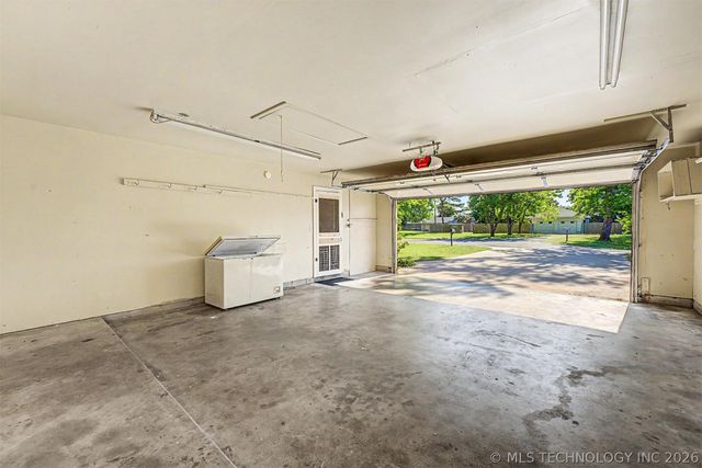 13018 S 79th East Avenue, Bixby, OK 74008