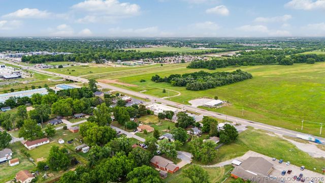 13018 S 79th East Avenue, Bixby, OK 74008