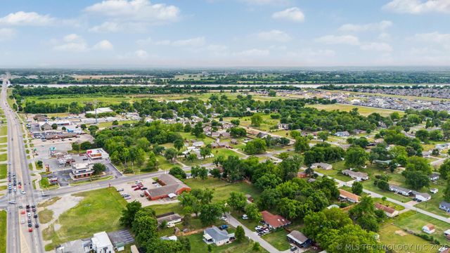13018 S 79th East Avenue, Bixby, OK 74008