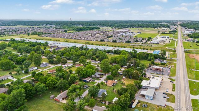 13018 S 79th East Avenue, Bixby, OK 74008