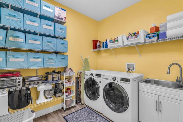 503 OSPREY LAKES CIRCLE, Chuluota, FL 32766