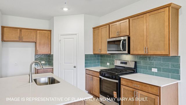 1829 Dandy Brush DR, Leander, TX 78641