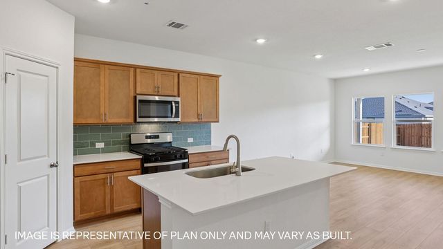 1829 Dandy Brush DR, Leander, TX 78641
