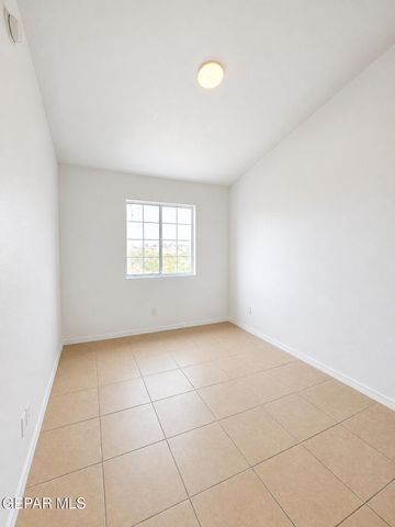 10270 VALLE DEL SOL Drive, El Paso, TX 79924