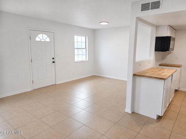 10270 VALLE DEL SOL Drive, El Paso, TX 79924