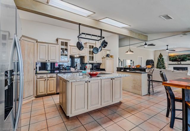 1646 Walnut Street, Grand Prairie, TX 75050