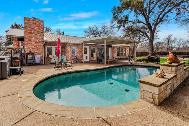1646 Walnut Street, Grand Prairie, TX 75050