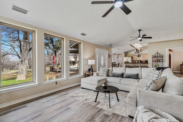 1646 Walnut Street, Grand Prairie, TX 75050