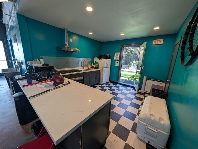 2968 Macarthur Blvd, Oakland, CA 94602