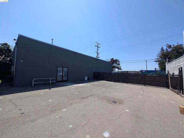 2968 Macarthur Blvd, Oakland, CA 94602