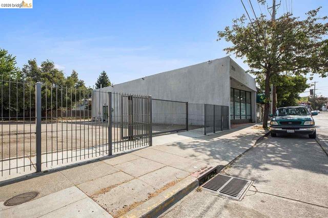 2968 Macarthur Blvd, Oakland, CA 94602