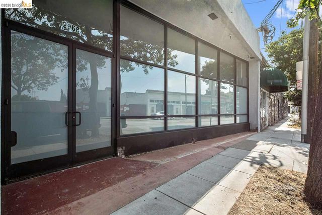 2968 Macarthur Blvd, Oakland, CA 94602