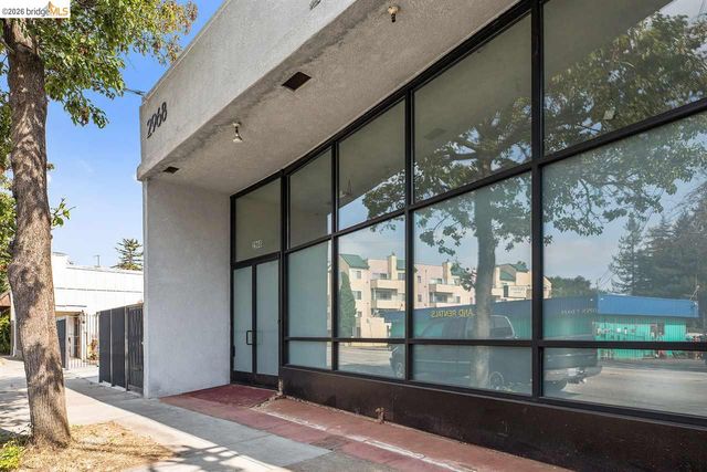 2968 Macarthur Blvd, Oakland, CA 94602
