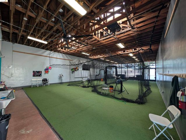 2968 Macarthur Blvd, Oakland, CA 94602