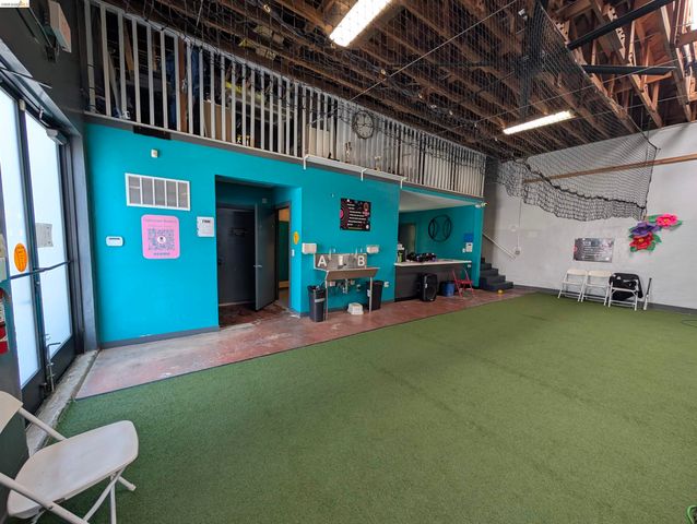 2968 Macarthur Blvd, Oakland, CA 94602