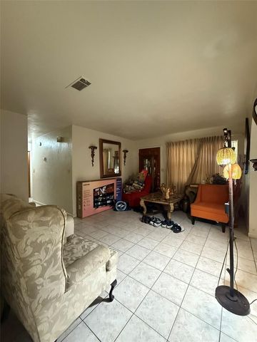 3224 NW 18TH STREET, Gainesville, FL 32605