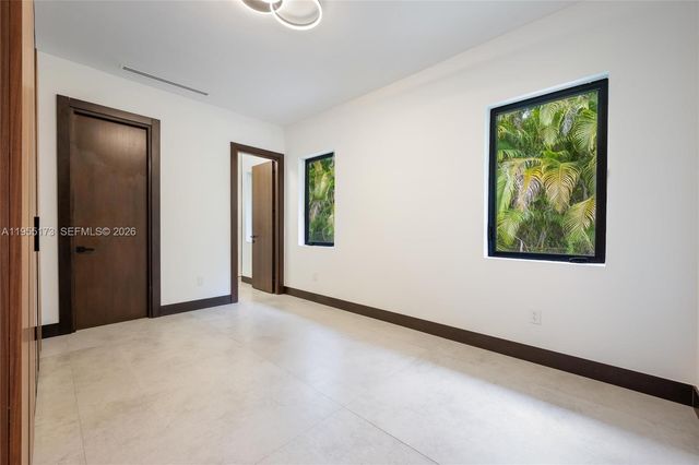 11600 SW 77th Ave, Pinecrest, FL 33156