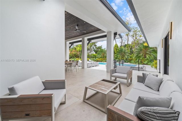 11600 SW 77th Ave, Pinecrest, FL 33156