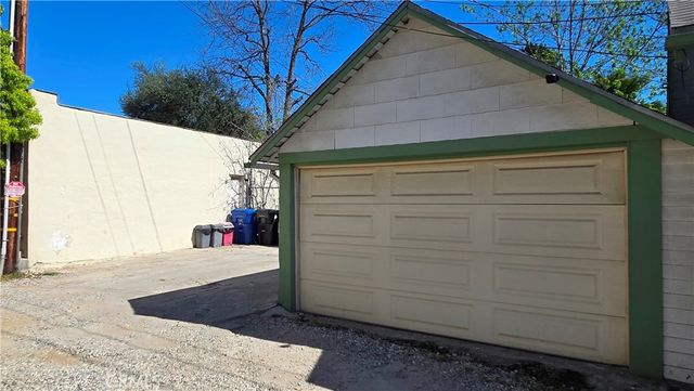 219 S Avenue 60, Los Angeles, CA 90042