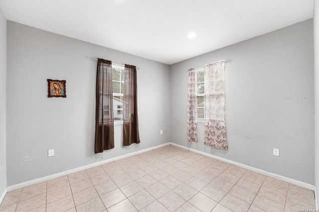 22914 Skila Dr, Elmendorf, TX 78112