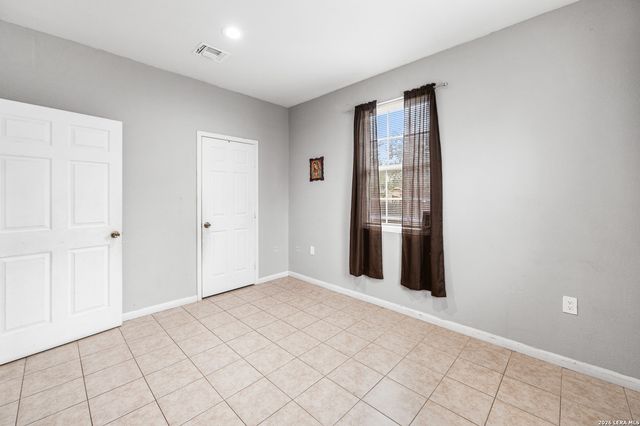 22914 Skila Dr, Elmendorf, TX 78112