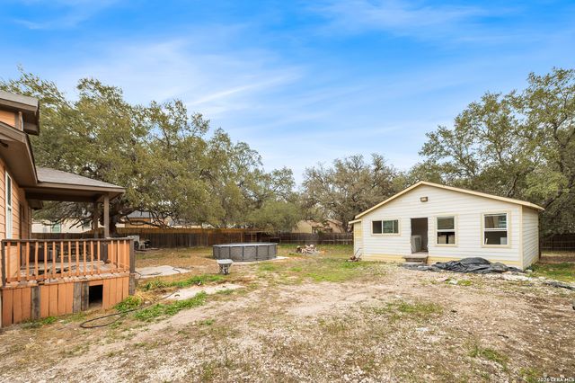 22914 Skila Dr, Elmendorf, TX 78112