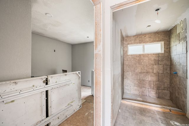 22914 Skila Dr, Elmendorf, TX 78112