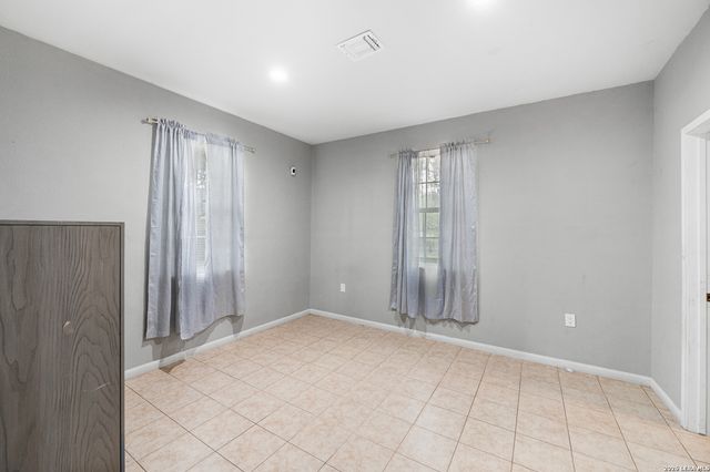 22914 Skila Dr, Elmendorf, TX 78112