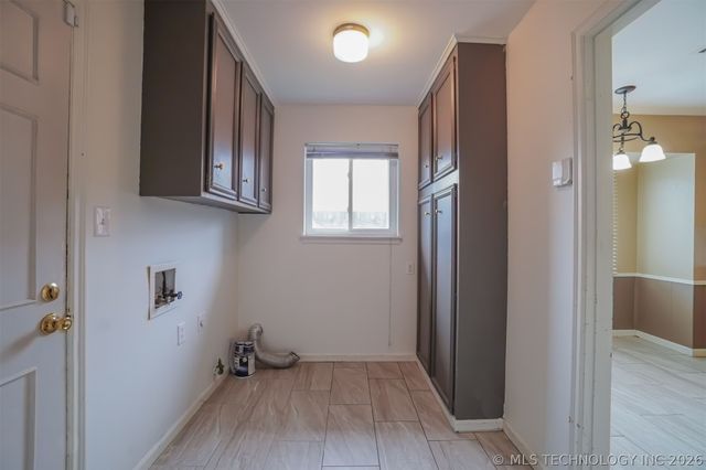 6820 E 48th Street, Tulsa, OK 74145