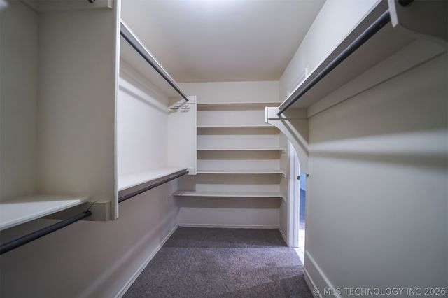 6820 E 48th Street, Tulsa, OK 74145