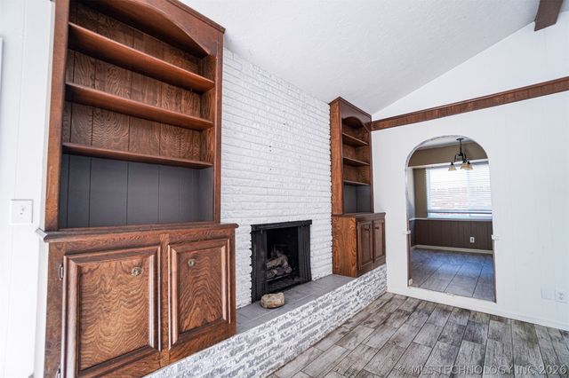 6820 E 48th Street, Tulsa, OK 74145