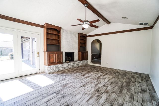 6820 E 48th Street, Tulsa, OK 74145