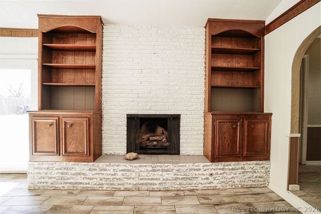 6820 E 48th Street, Tulsa, OK 74145