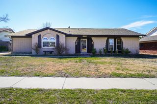 6820 E 48th Street, Tulsa, OK 74145