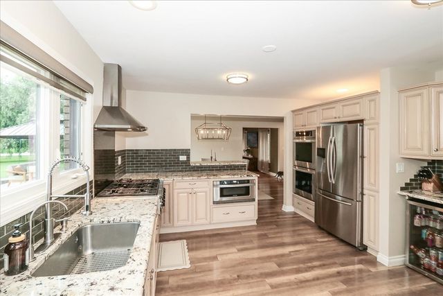 33838 N Christa Drive, Ingleside, IL 60041