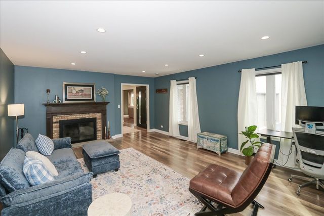 33838 N Christa Drive, Ingleside, IL 60041