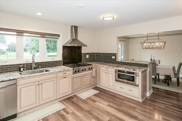 33838 N Christa Drive, Ingleside, IL 60041