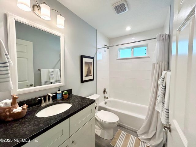 208 JOHNSTON Avenue, Jacksonville, FL 32211
