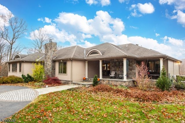 159 Kiel Ave, Kinnelon Boro, NJ 07405