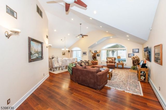 159 Kiel Ave, Kinnelon Boro, NJ 07405