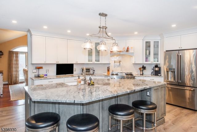 159 Kiel Ave, Kinnelon Boro, NJ 07405