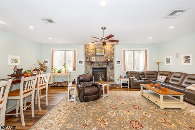 159 Kiel Ave, Kinnelon Boro, NJ 07405