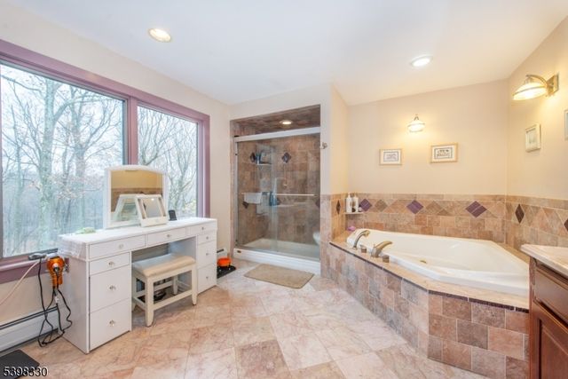 159 Kiel Ave, Kinnelon Boro, NJ 07405