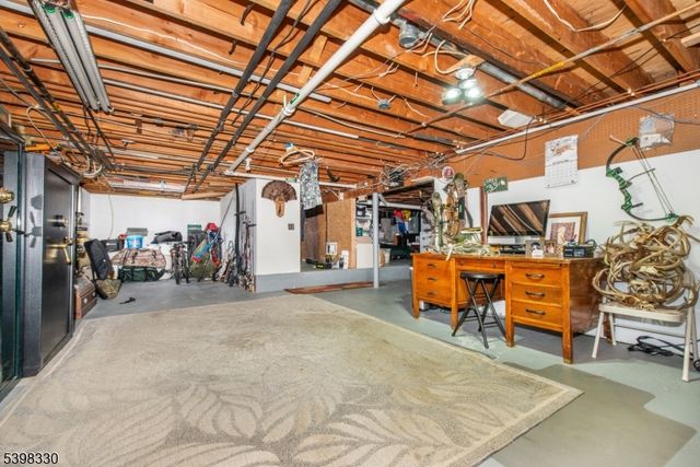 159 Kiel Ave, Kinnelon Boro, NJ 07405