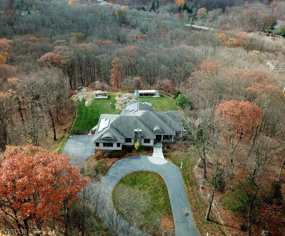 159 Kiel Ave, Kinnelon Boro, NJ 07405